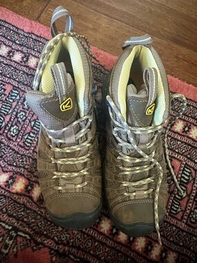 Keen Brown Hiking Shoes with Yellow Accents